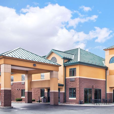 Days Inn By Wyndham Brewerton/ Syracuse Near Oneida Lake Екстер'єр фото